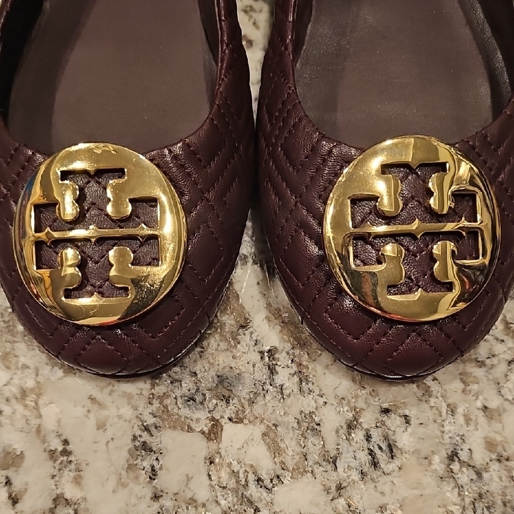 Tory Burch Dark Brown Quilted Flats with Gold Logo - Picture 3 of 7